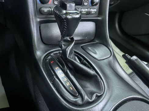 Used 2003 Chevrolet Corvette Convertible w/ Preferred Equipment Group1 image 21