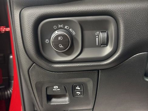 New 2026 RAM 1500 4x4 Crew Cab image 11