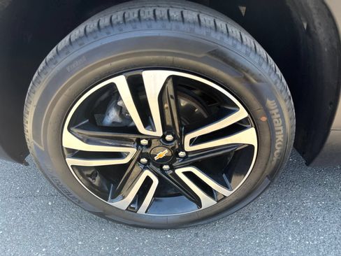 Used 2023 Chevrolet TrailBlazer LT w/ Convenience Package AWD/4WD image 11