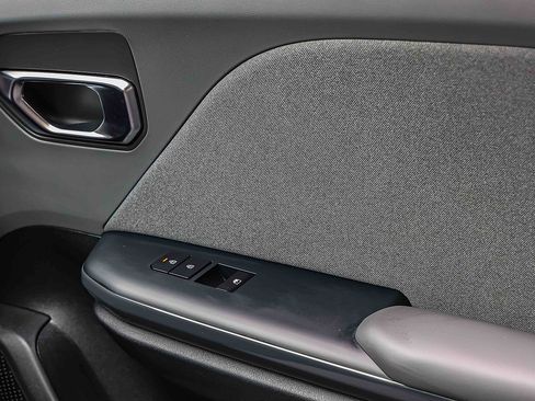Certified 2025 Kia K4 EX FWD image 15