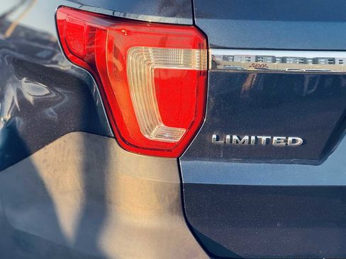 Used 2016 Ford Explorer Limited image 18