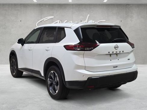 Used 2024 Nissan Rogue SV image 14