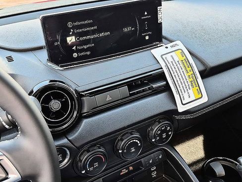 New 2026 MAZDA MX-5 Miata Club w/ Interior Package RWD image 21