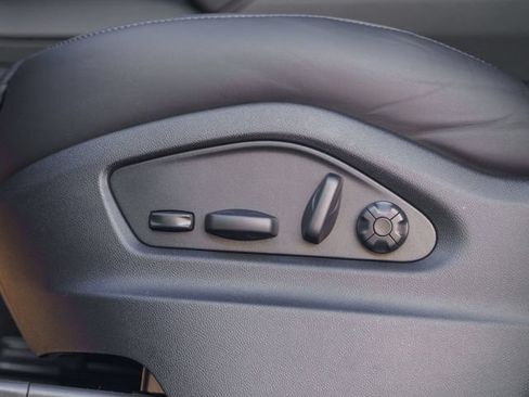 New 2026 Porsche Cayenne Coupe AWD/4WD image 19