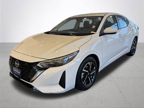Used 2024 Nissan Sentra SV image 2
