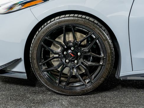 Used 2025 Chevrolet Corvette Z06 image 18