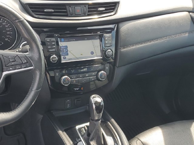 Used 2017 Nissan Rogue SL AWD/4WD image 14