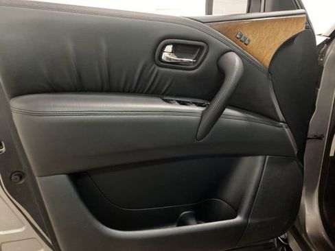 Used 2011 INFINITI QX56 2WD w/ Theater Pkg image 16