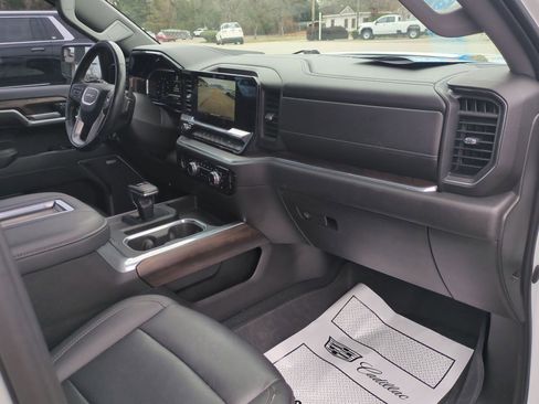Certified 2022 GMC Sierra 1500 SLT w/ SLT Convenience Package image 32
