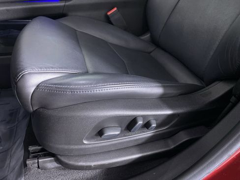 Certified 2018 Cadillac XT5 Premium Luxury image 10