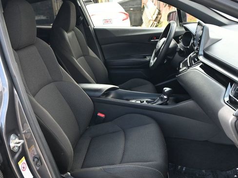 Used 2019 Toyota C-HR LE image 13