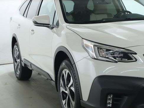 Used 2020 Subaru Outback Limited image 8