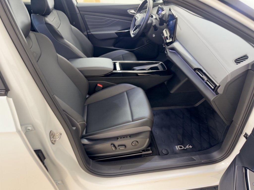 Used 2024 Volkswagen ID.4 S RWD image 30