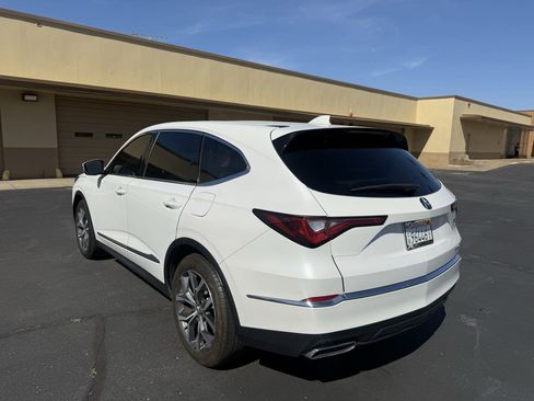 Used 2023 Acura MDX SH-AWD image 5