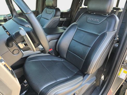Used 2018 Ford F150 Raptor w/ Equipment Group 802A Luxury AWD/4WD image 18