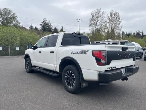 Used 2024 Nissan Titan PRO-4X w/ Pro-4x Convenience Package AWD/4WD image 2