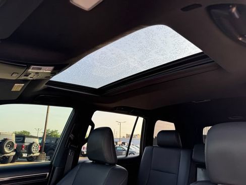 Used 2020 Lexus GX 460 Premium w/ Premium Package AWD/4WD image 29