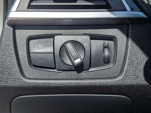 Used 2018 BMW 330i Sedan RWD image 19