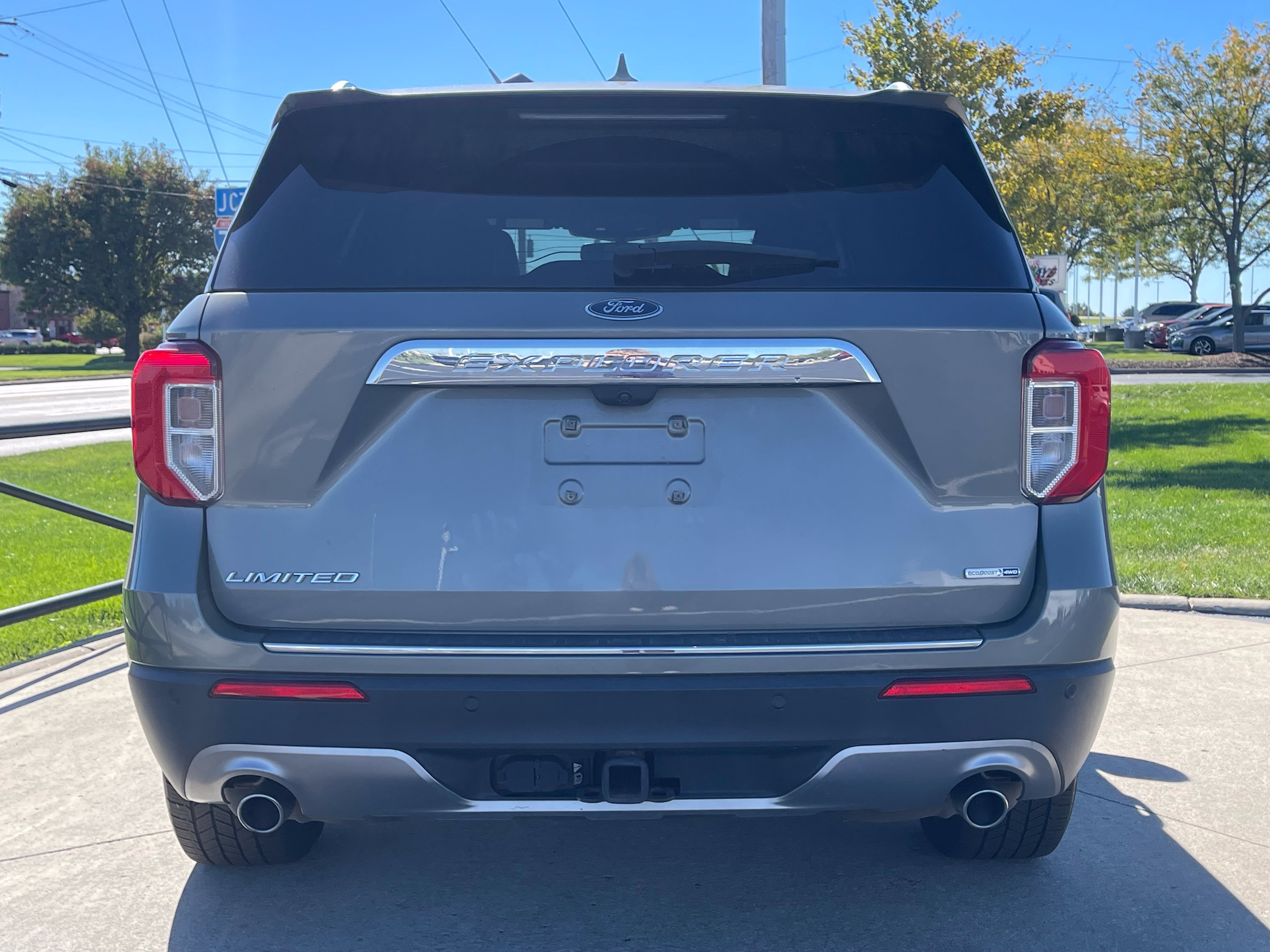 Used 2020 Ford Explorer Limited w/ Class III Trailer Tow Package AWD/4WD image 6