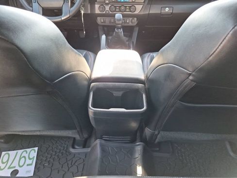 Used 2023 Toyota Tacoma TRD Pro AWD/4WD image 36
