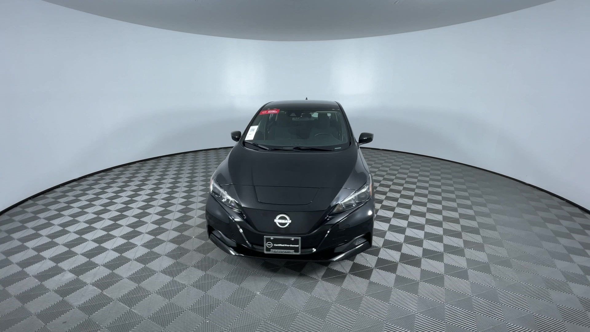 Certified 2025 Nissan Leaf S FWD image 3