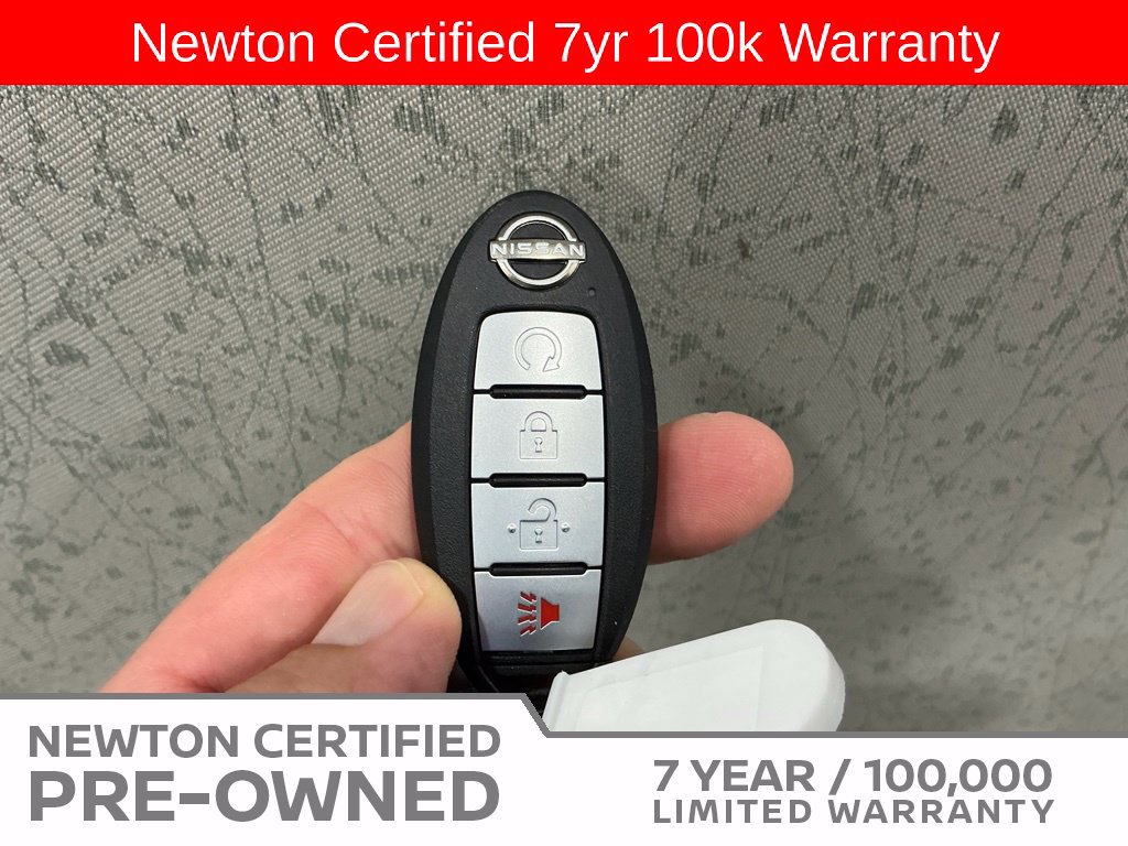 Used 2025 Nissan Frontier Pro-X RWD image 40