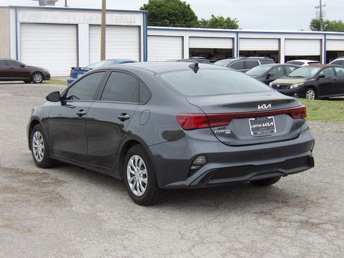 Used 2024 Kia Forte LX FWD image 8