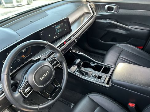 Certified 2024 Kia Sorento S image 17