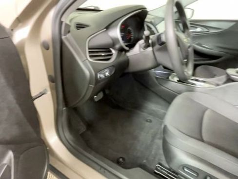 Used 2024 Chevrolet Malibu LT FWD image 19
