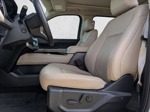 Used 2024 Ford Expedition XLT image 16