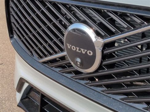 New 2026 Volvo XC60 B5 Ultra w/ Protection Package Premier image 11