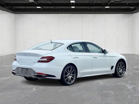 Used 2024 Genesis G70 2.5T AWD/4WD image 5
