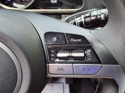 Used 2023 Hyundai Elantra SEL image 15