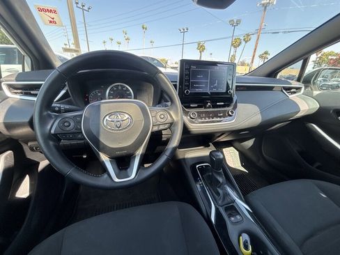 Used 2020 Toyota Corolla SE w/ SE Premium Package FWD image 22