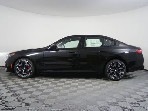 Used 2026 BMW i5 eDrive40 w/ M Sport Package AWD/4WD image 6