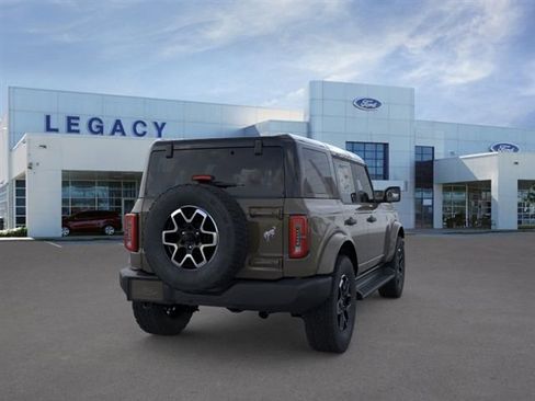 New 2026 Ford Bronco Outer Banks AWD/4WD image 8