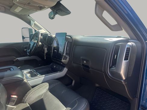 Used 2018 Chevrolet Silverado 2500 LTZ w/ Duramax Plus Package image 14