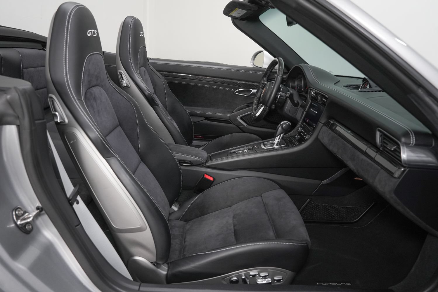 Used 2019 Porsche 911 Carrera GTS RWD image 27