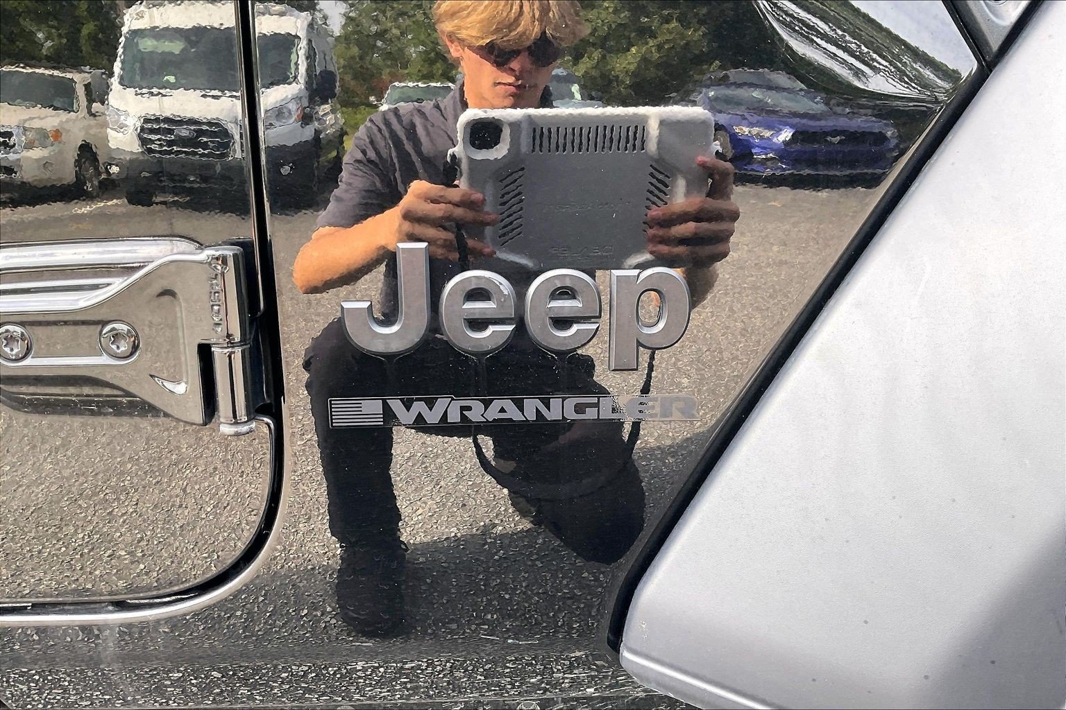 Used 2024 Jeep Wrangler Unlimited Sport AWD/4WD image 9