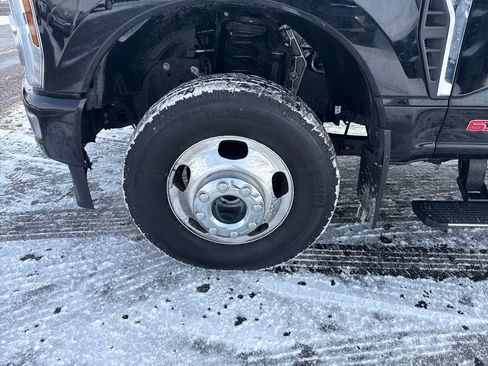 Used 2024 Ford F350 Platinum image 22
