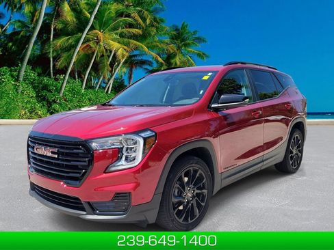 Used 2023 GMC Terrain SLE w/ Driver Convenience Package FWD image 1
