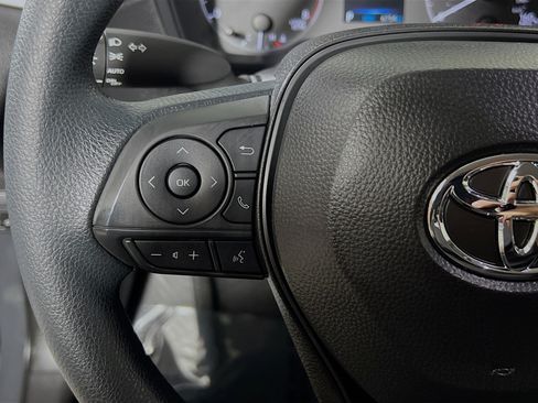 Used 2025 Toyota Corolla LE FWD image 19