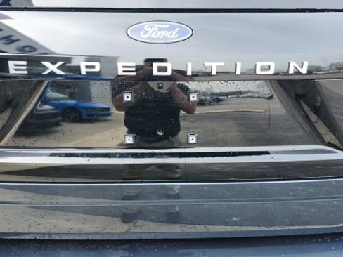 New 2026 Ford Expedition Active image 12