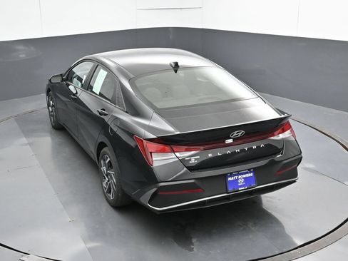 Certified 2025 Hyundai Elantra Sport FWD image 50