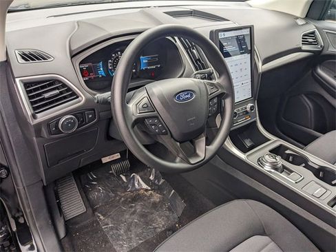 New 2024 Ford Edge SE w/ Black Appearance Package image 9