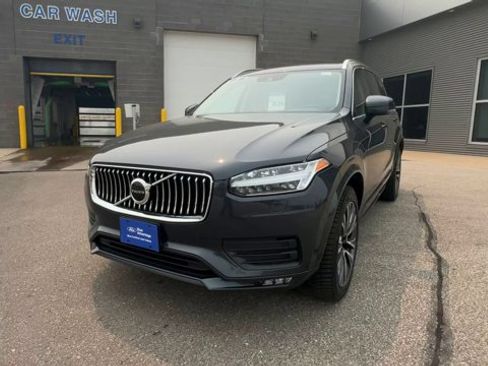 Used 2021 Volvo XC90 T6 Momentum AWD/4WD image 4