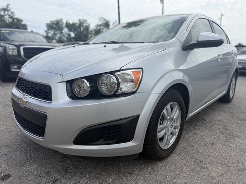 Used 2014 Chevrolet Sonic LT FWD image 2