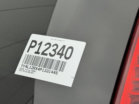 Used 2023 Volvo XC60 B5 Ultimate AWD/4WD image 30