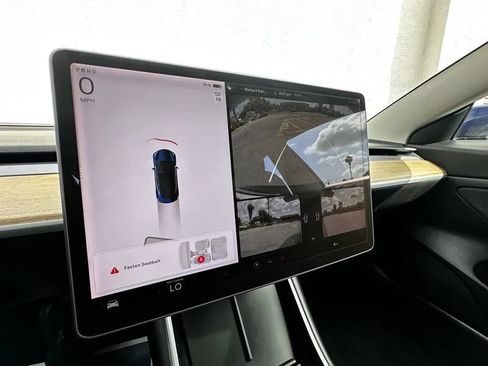 Used 2020 Tesla Model 3 Standard Range RWD image 19