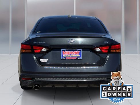 Certified 2022 Nissan Altima 2.5 SV w/ SV Premium Package FWD image 5